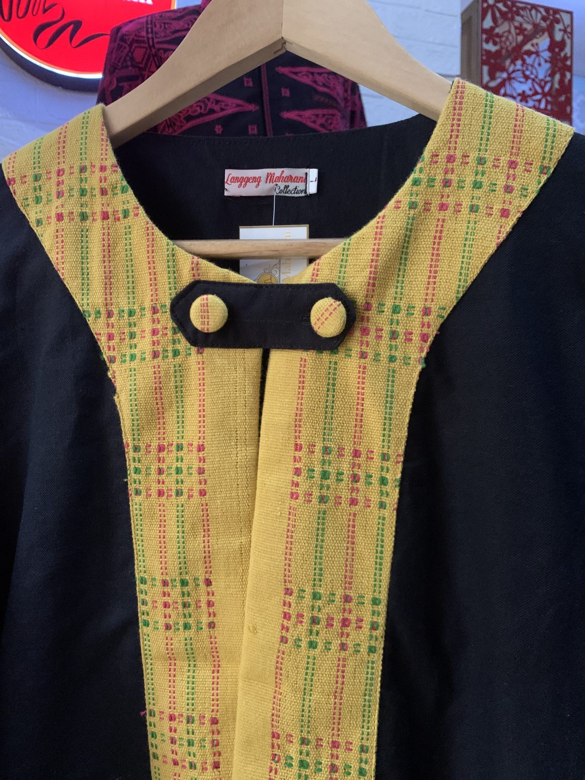 Blouse Hitam Suat Songket 3